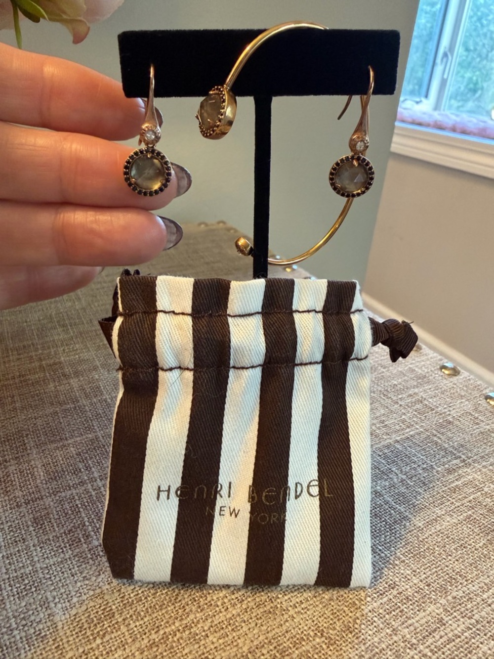 VTG Henri Bendel Gold-Tone Gray Stone Drop Earrings and Cuff Bracelet ~ 3 pc Set